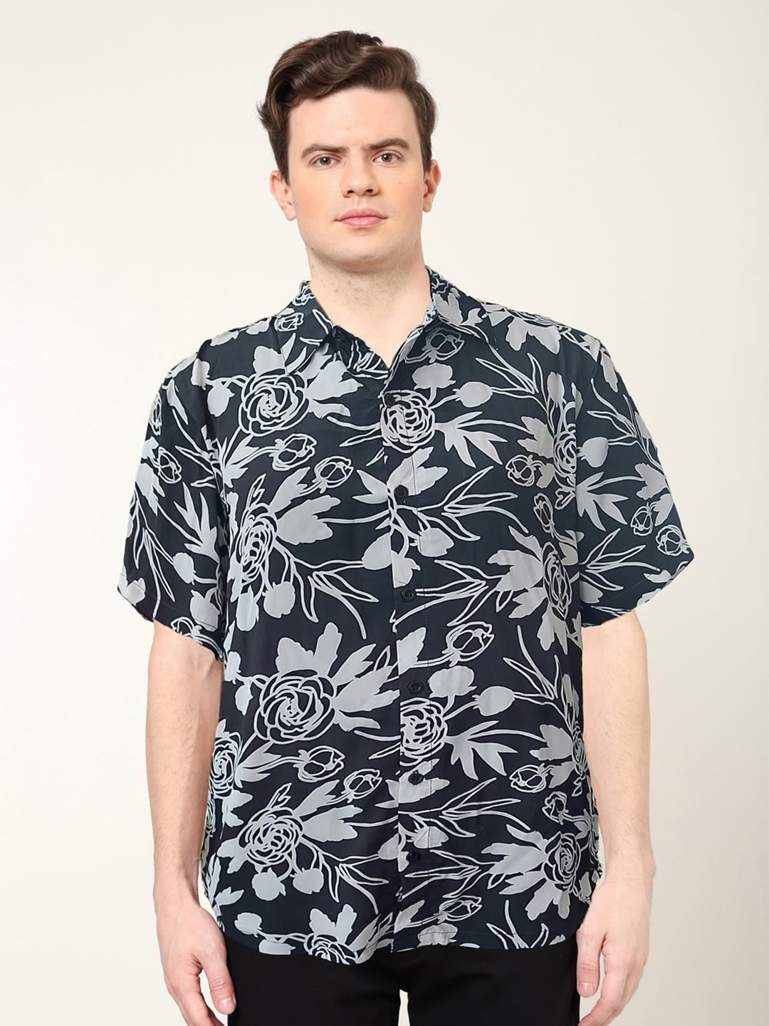 

YASH GALLERY Men Spread Collar Floral Printed Casual Shirt, Black