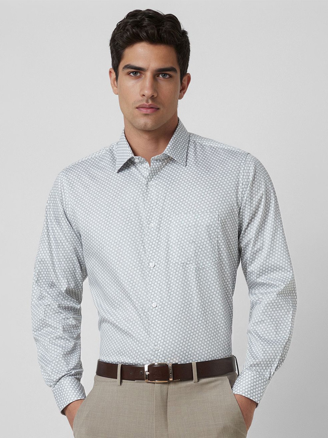 

Van Heusen Men Spread Collar Geometric Printed Cotton Casual Shirt, Grey