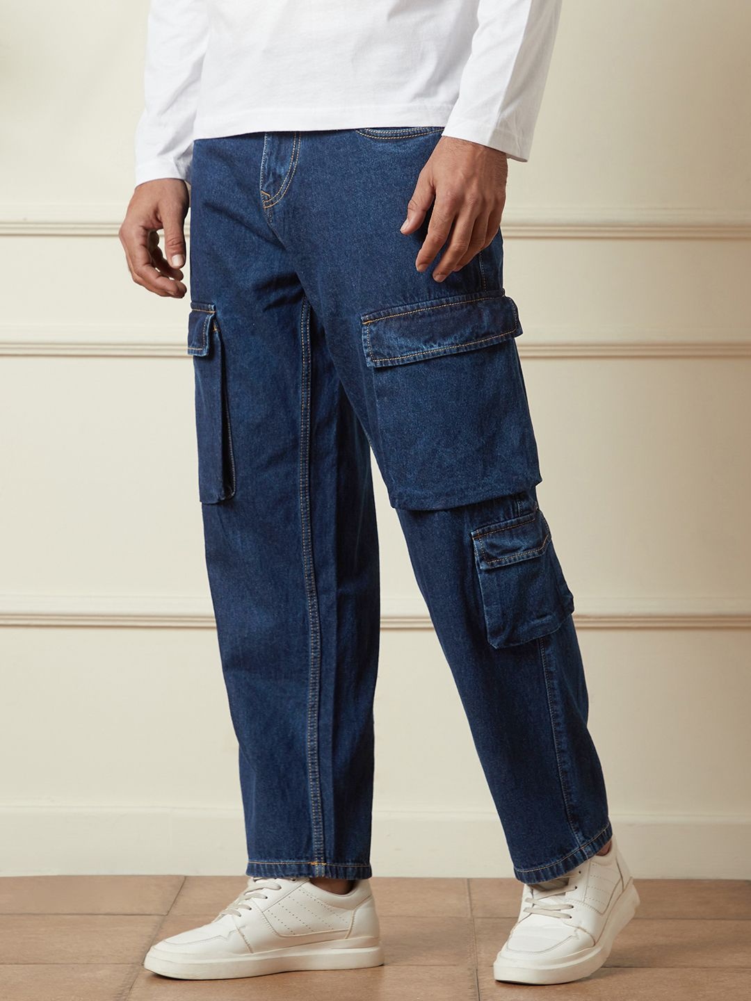 

WROGN Men Comfort Straight Fit Mid-Rise Cargo Styles Cotton Jeans, Blue