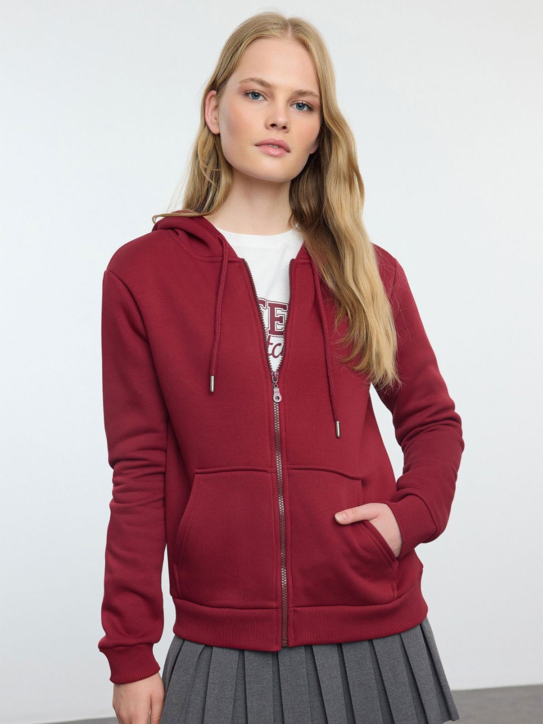 

Trendyol Women Front-Open Hooded Sweatshirt, Maroon