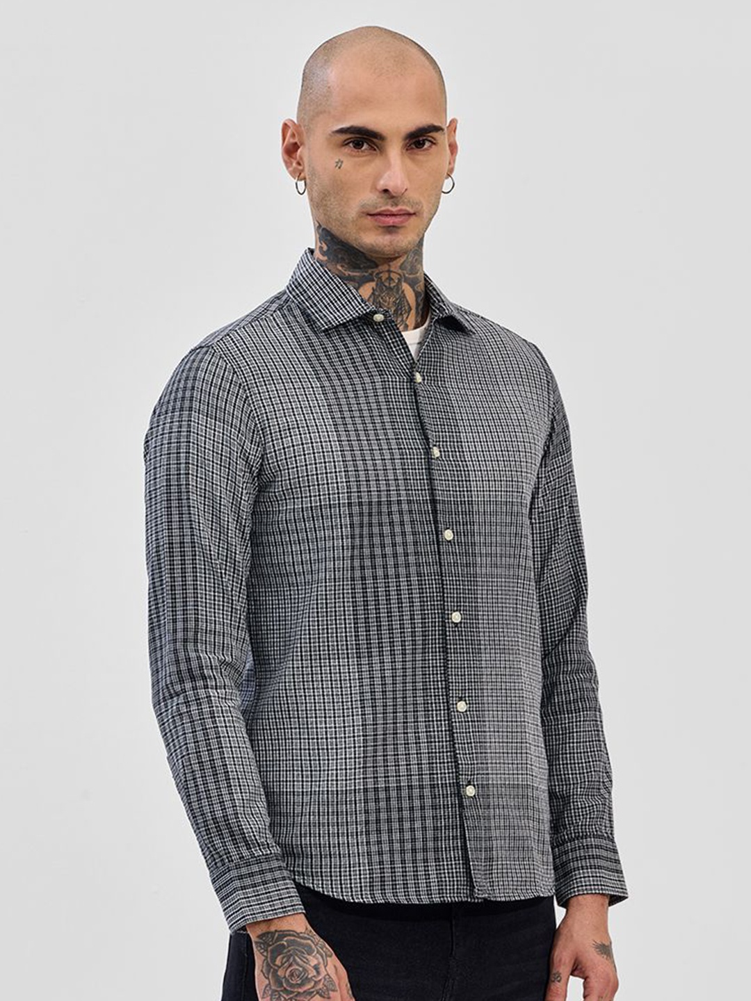 

Snitch Men Slim Fit Opaque Checked Formal Shirt, Black
