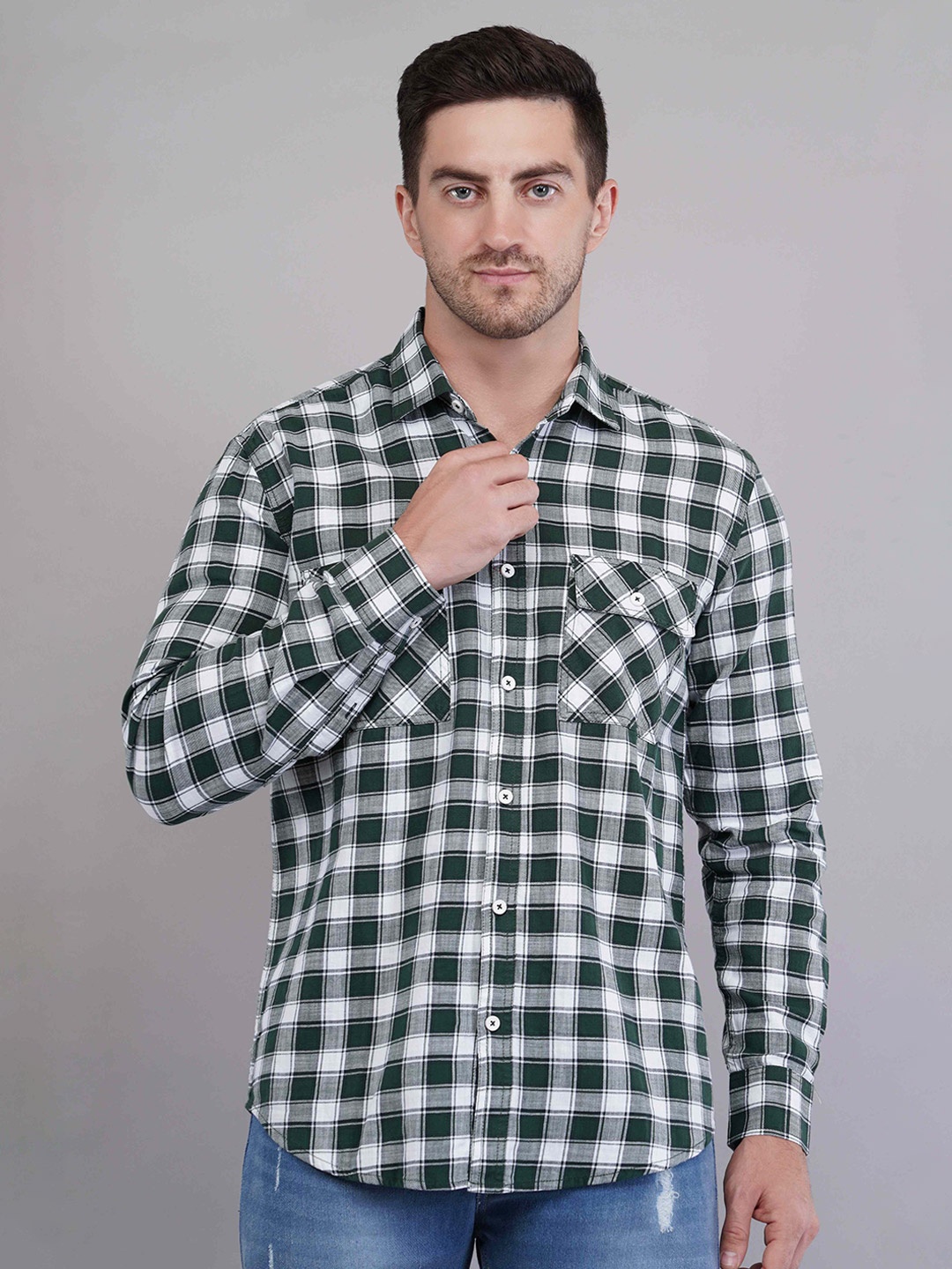

Binioz Men Classic Opaque Checked Casual Shirt, Green