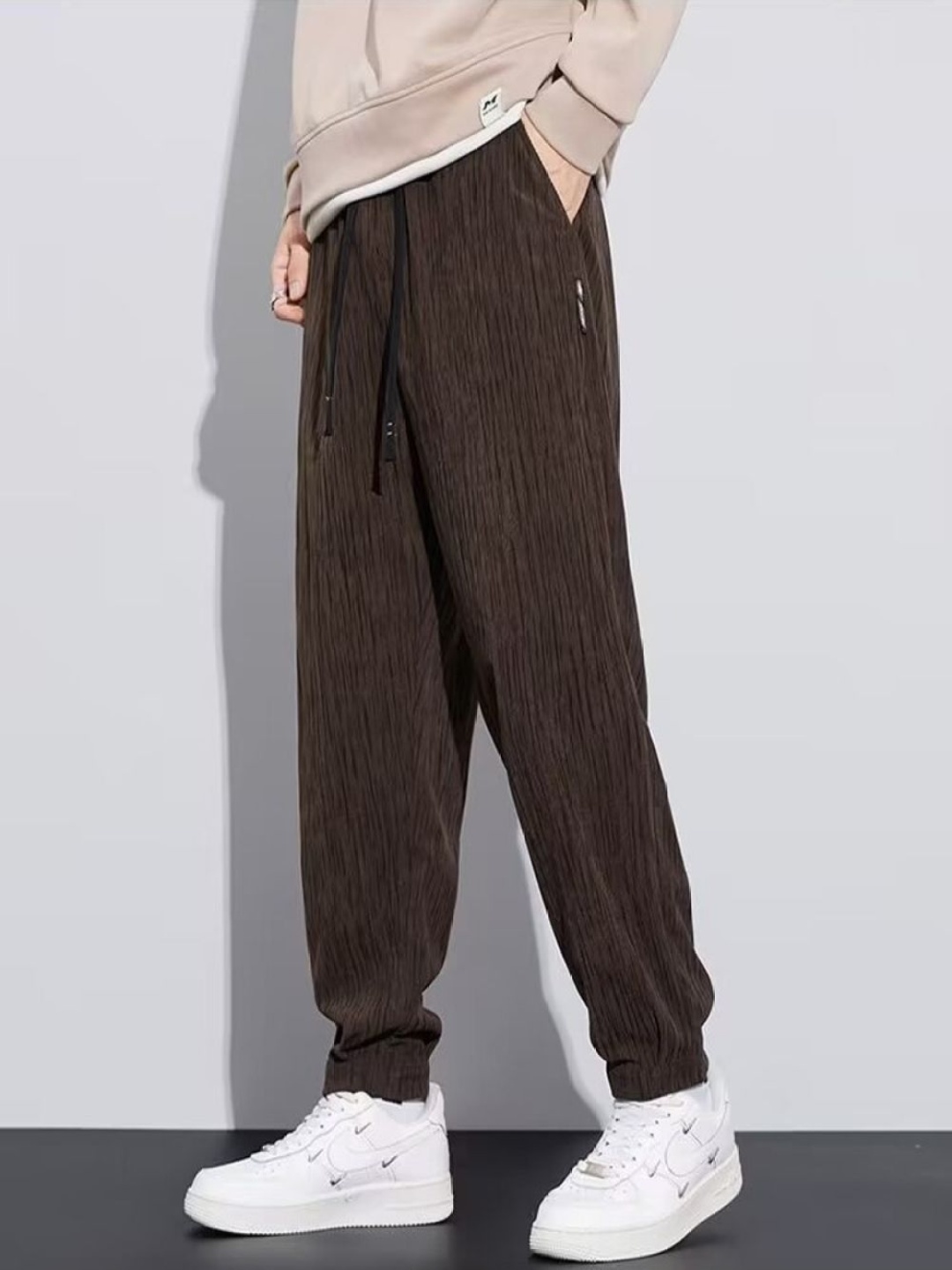 

StyleCast Men Textured Joggers Trousers, Brown