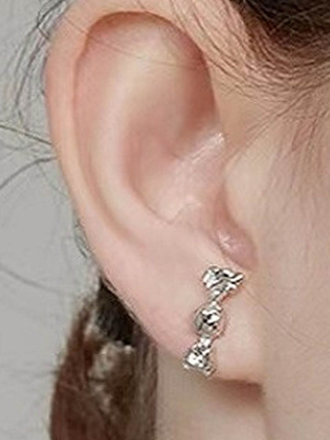

StyleCast Elegant Silver-Toned Contemporary Shaped Studs