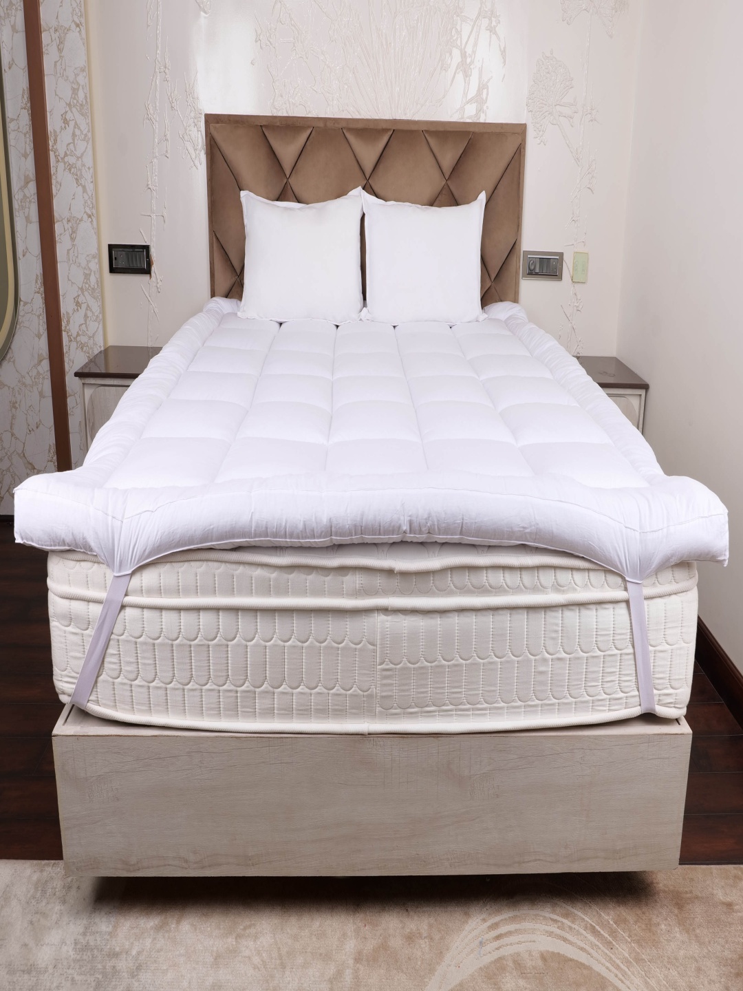 

AJISH White Quilted Cotton Breathable Mattress Protector