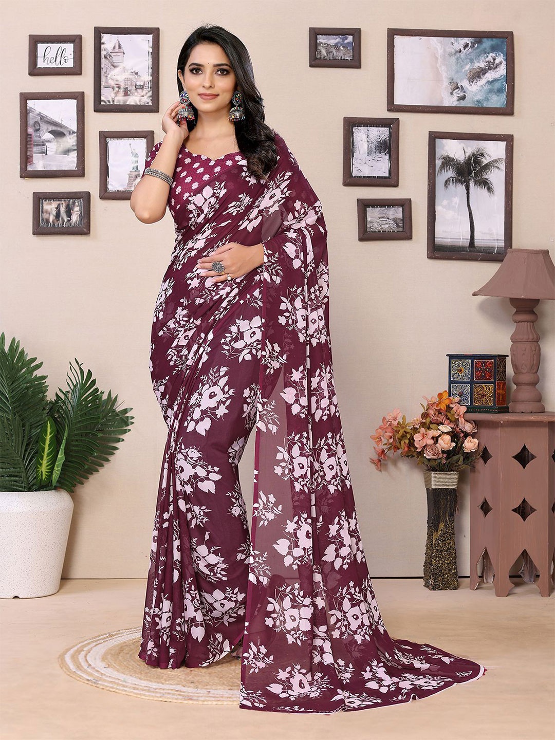 

Moda Rapido Floral Printed Saree, Maroon