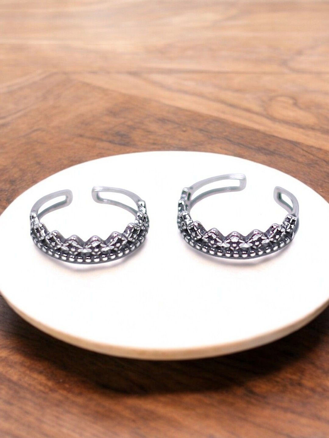 

Taraash 925 Sterling Silver Plated Adjustable Band Toe Rings