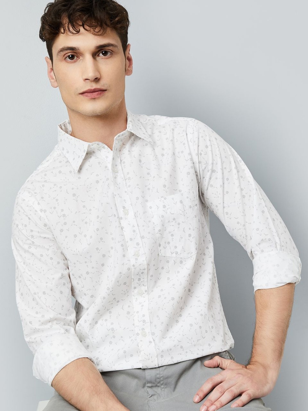 

max Men Spread Collar Floral Printed Cotton Casual Shirt, White