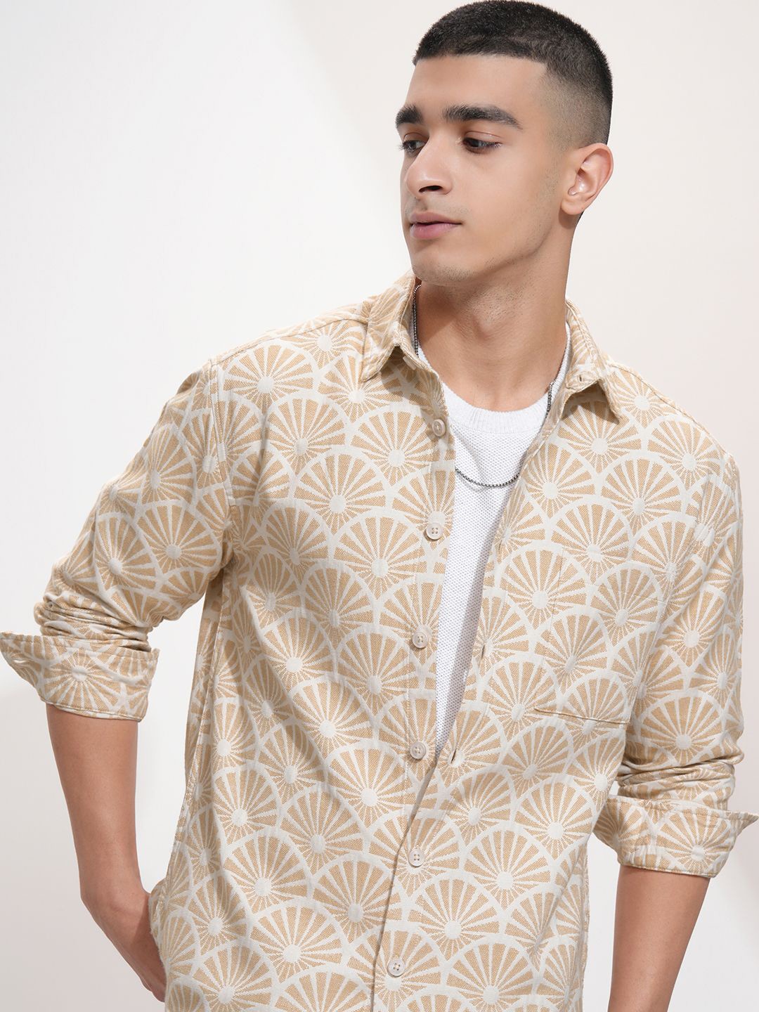 

HIGHLANDER Men Relaxed Fit Spread Collar Geometric Printed Cotton Casual Shirt, Cream