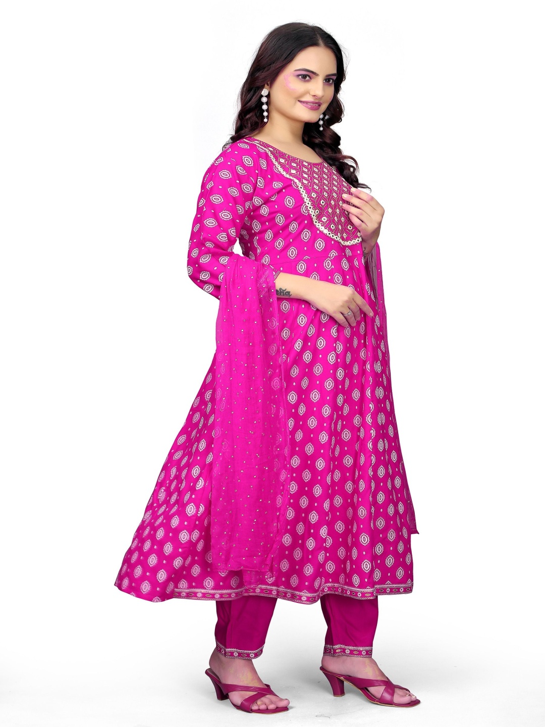 

FVD Women Floral Printed Regular Kurti with Salwar & With Dupatta, Pink