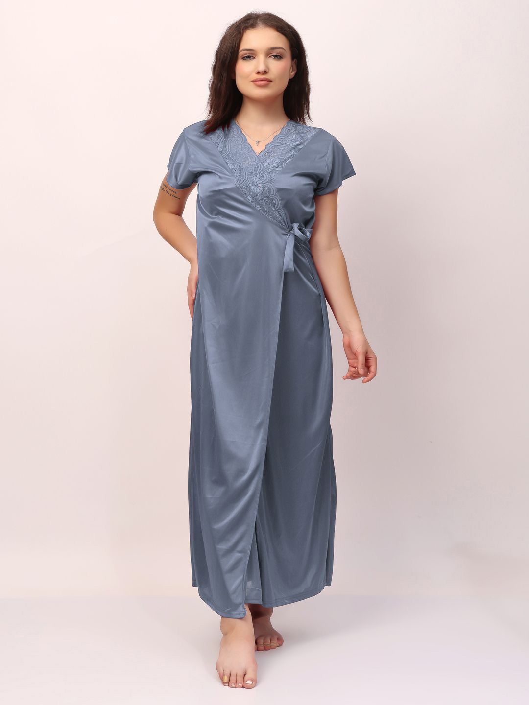 

CHUI MUI Pack of 2 Satin Maxi Nightdress with Robe, Grey