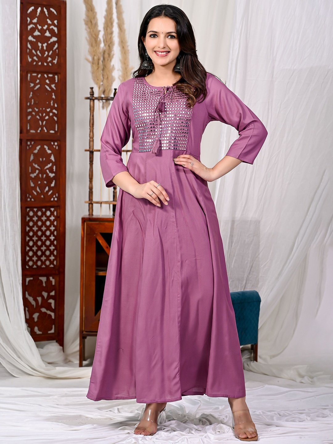 

KARAGRE Women Embroidered Mirror Work Anarkali Kurta, Lavender