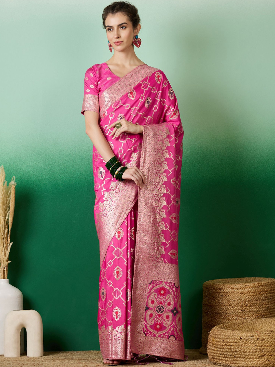 

KIMISHA Ethnic Motifs Woven Design Zari Banarasi Saree, Pink