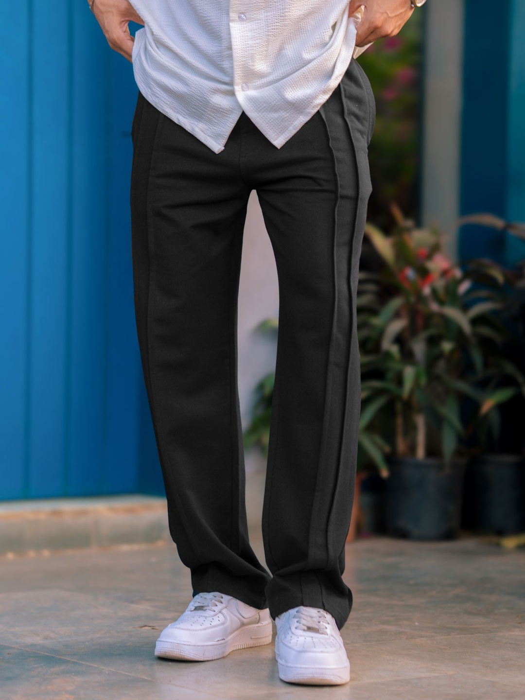 

Maniac Men Cotton Double Pleat Baggy Fit Trousers, Black