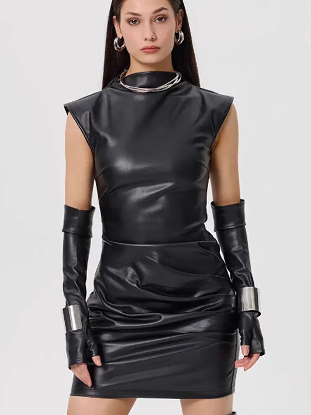 

StyleCast x Revolte Cold-Shoulder Bodycon Dress, Black