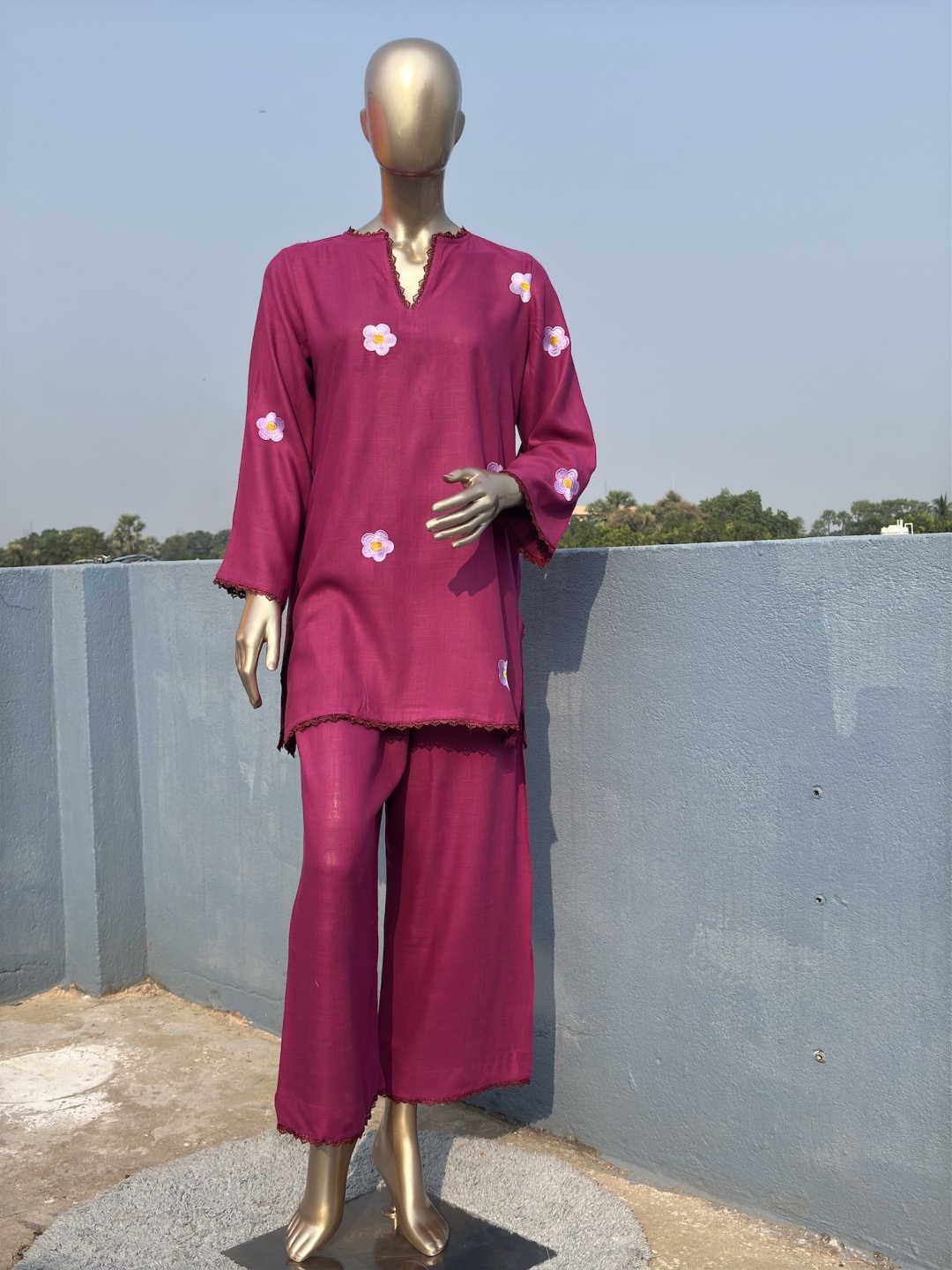 

Kihums Floral Embroidered Thread Work Straight Kurta With Trousers, Magenta