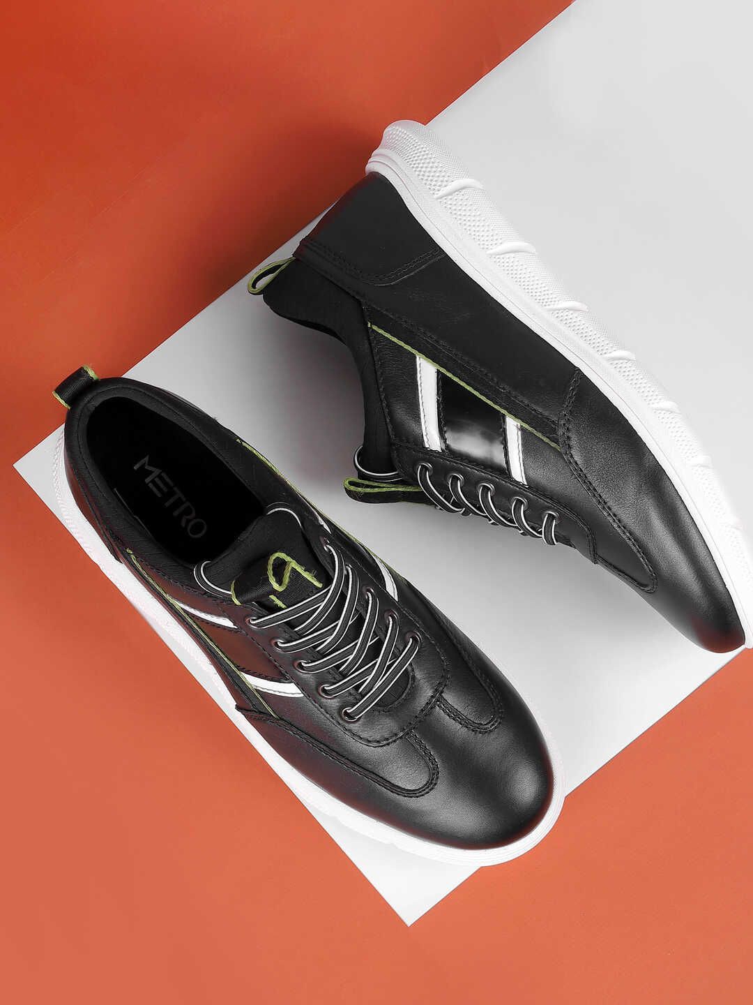 

Metro Men Printed Leather Sneakers, Black