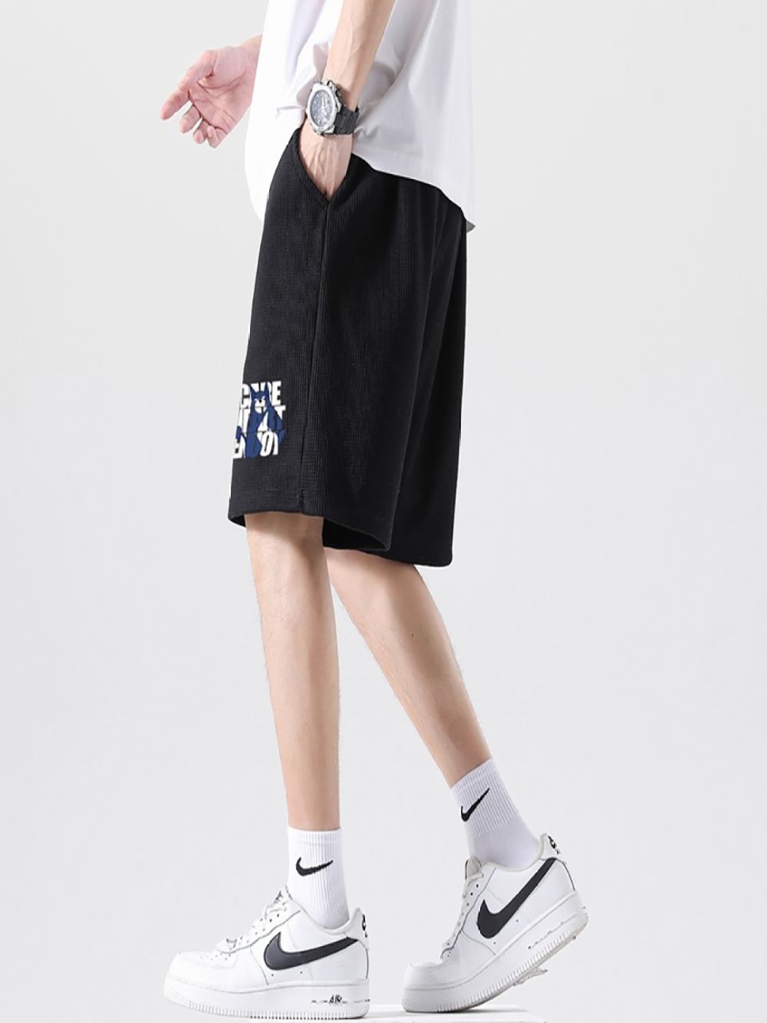 

StyleCast x Revolte Men Mid-Rise Regular Shorts, Black