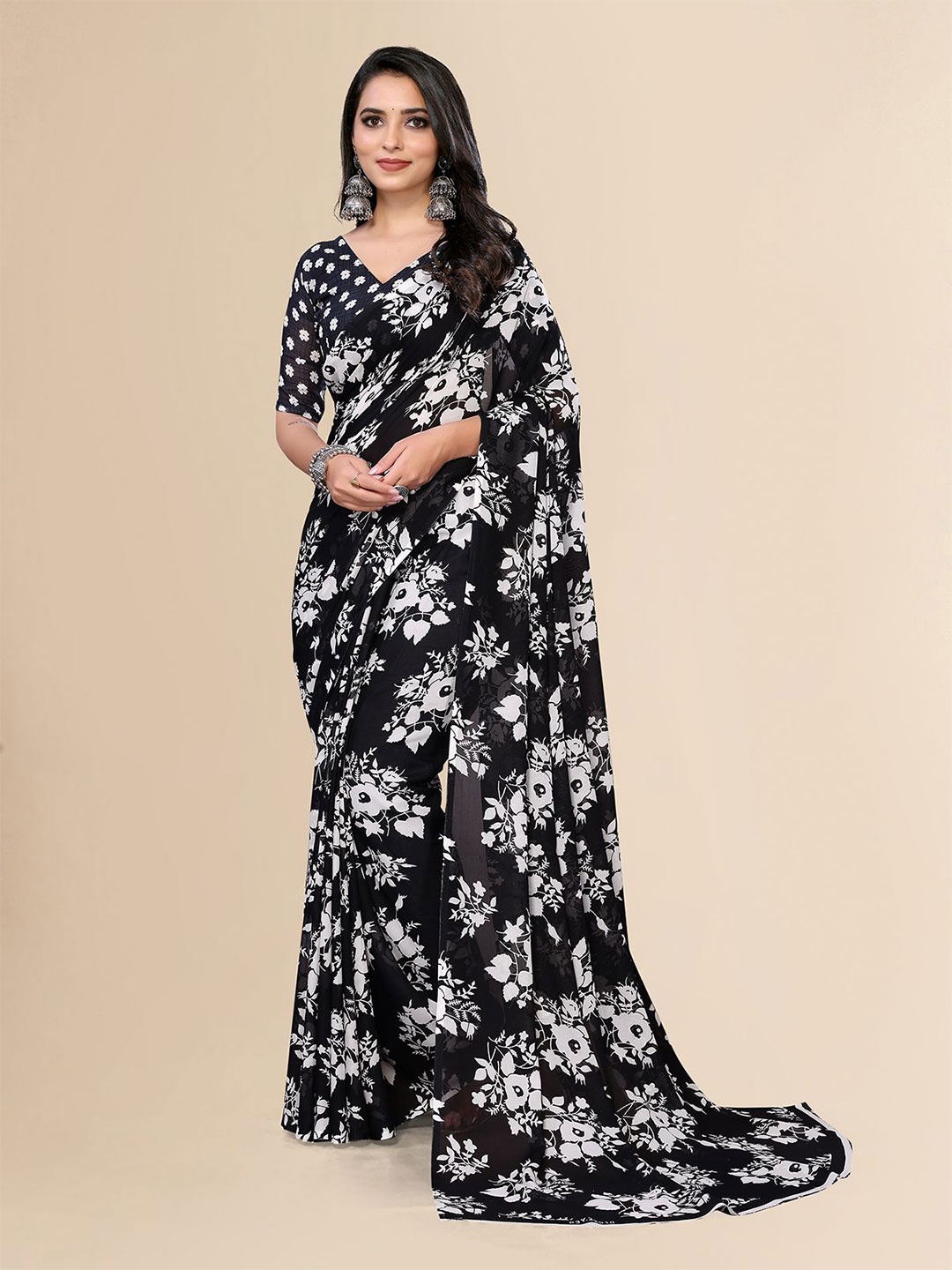 

Moda Rapido Floral Printed Saree, Black