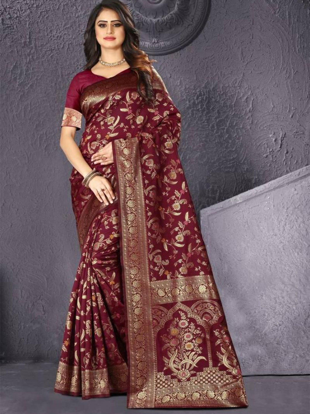 

F FASHION Woven Design Zari Banarasi Saree, Maroon