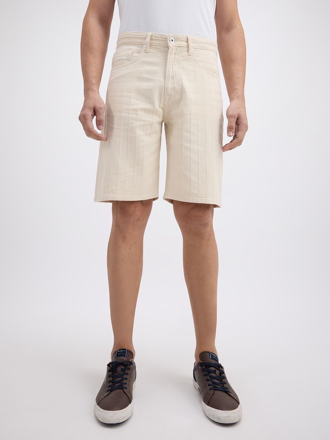 

Pepe Jeans Men Pure Cotton Regular Fit Denim Shorts, White