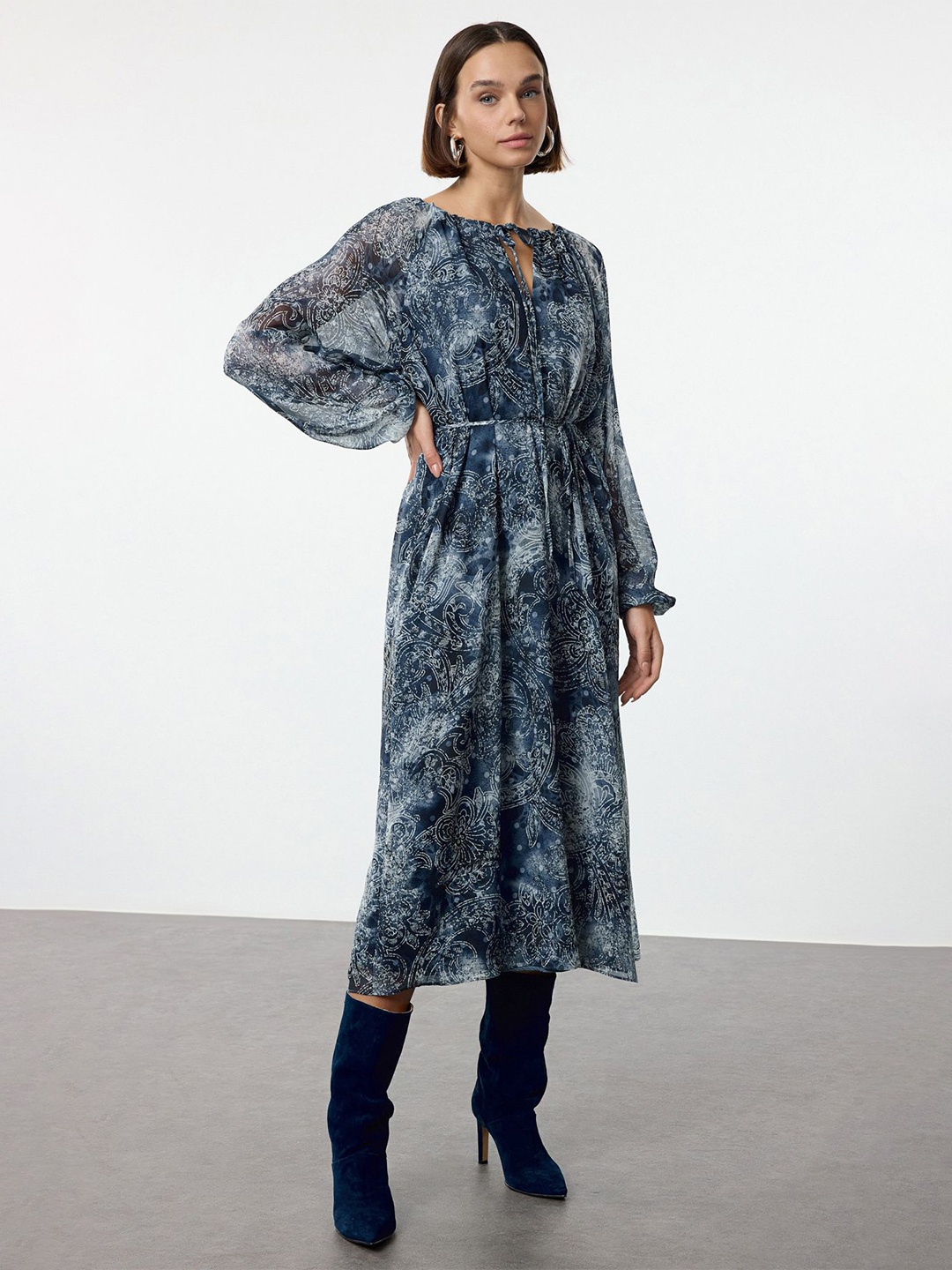 

Trendyol Women Floral Printed Fit & Flare Midi Dress, Blue