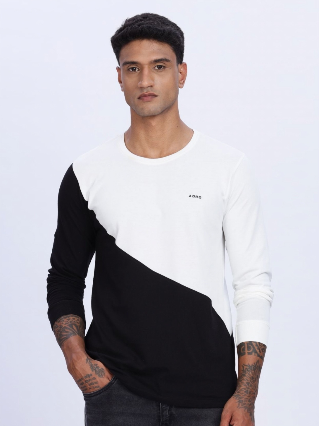 

ADRO Men Colourblocked Round Neck Cotton T-shirt, Black