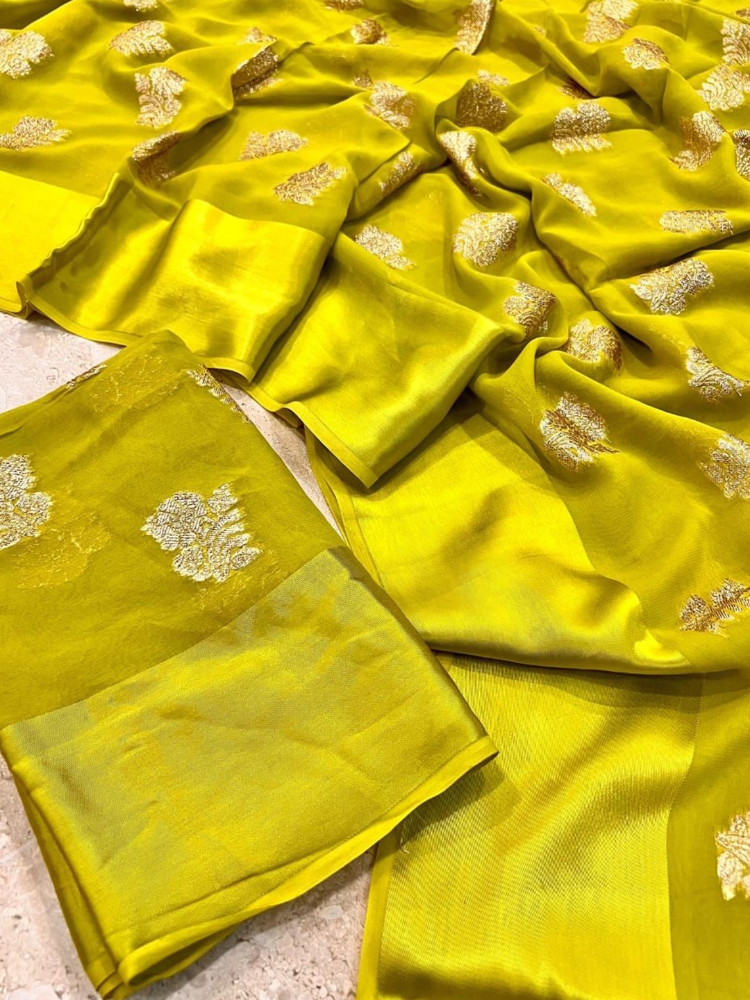 

PAYAL CREATION Ethnic Motifs Zari Pure Georgette Banarasi Saree, Yellow