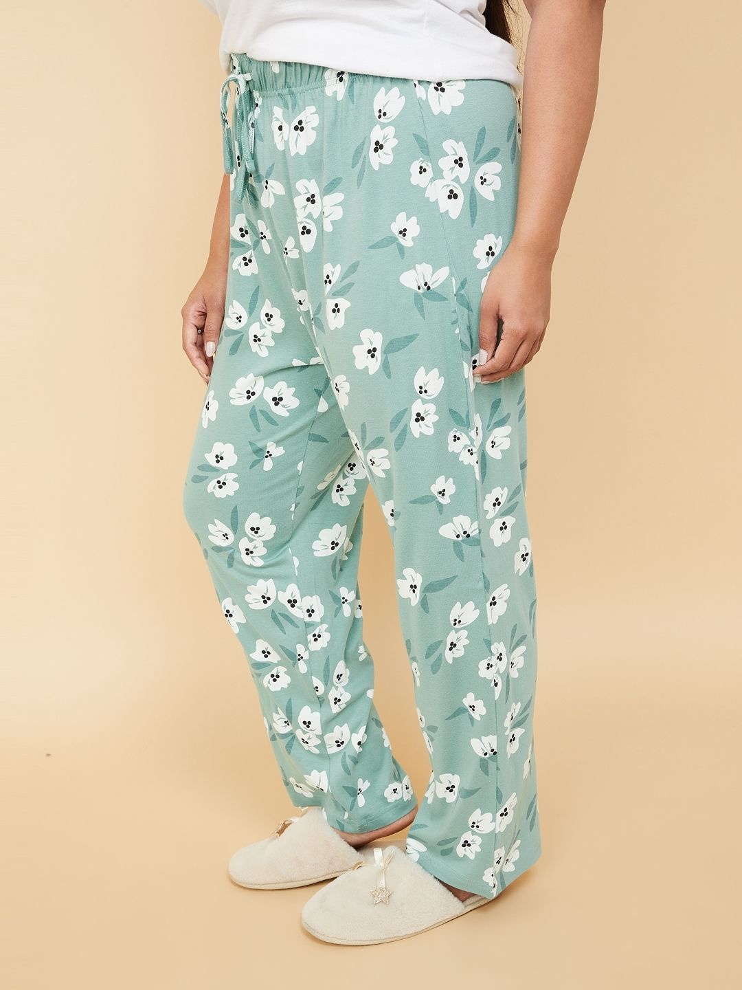 

Max Women Floral Printed Pyjamas, Green
