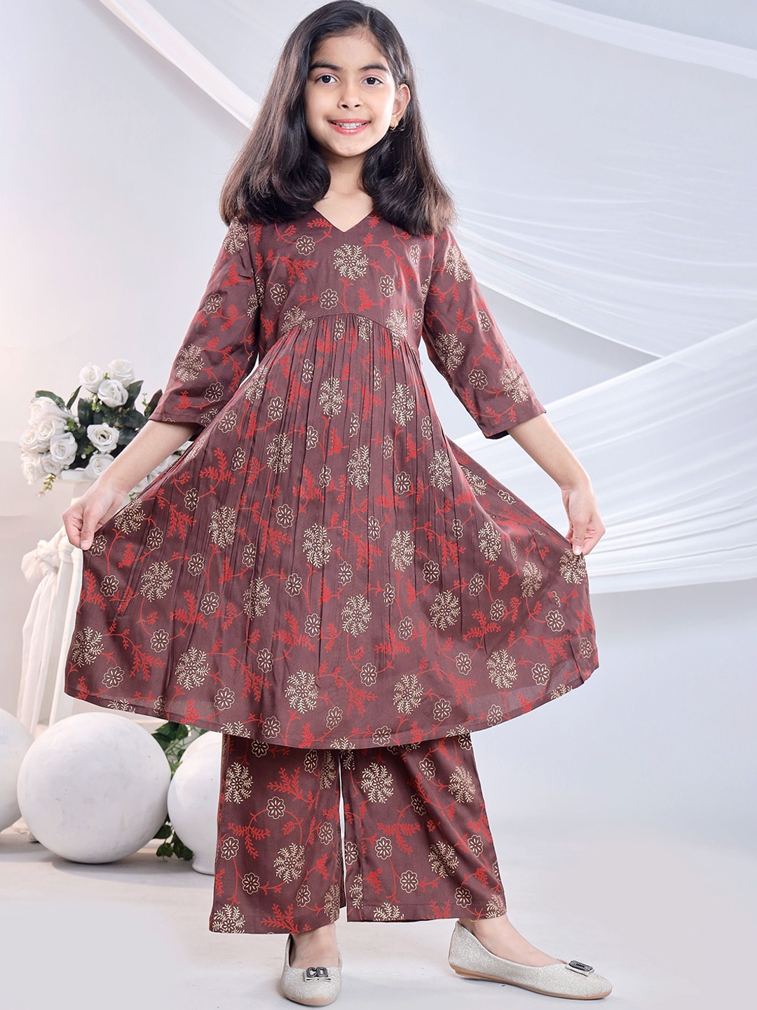 

BAESD Girls Floral Printed V-Neck Pure Cotton Anarkali Kurta With Palazzos, Brown