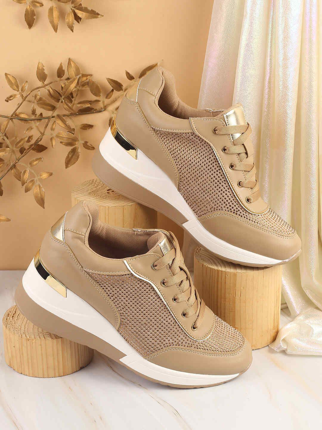 

Metro Women Woven Design Sneakers, Beige