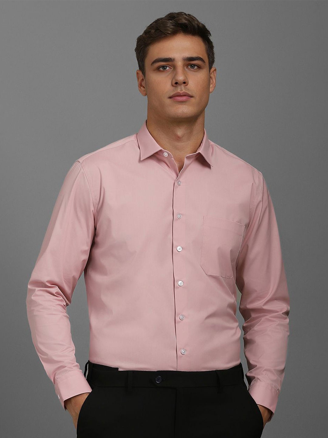 

Louis Philippe Men Slim Fit Spread Collar Solid Cotton Casual Shirt, Pink