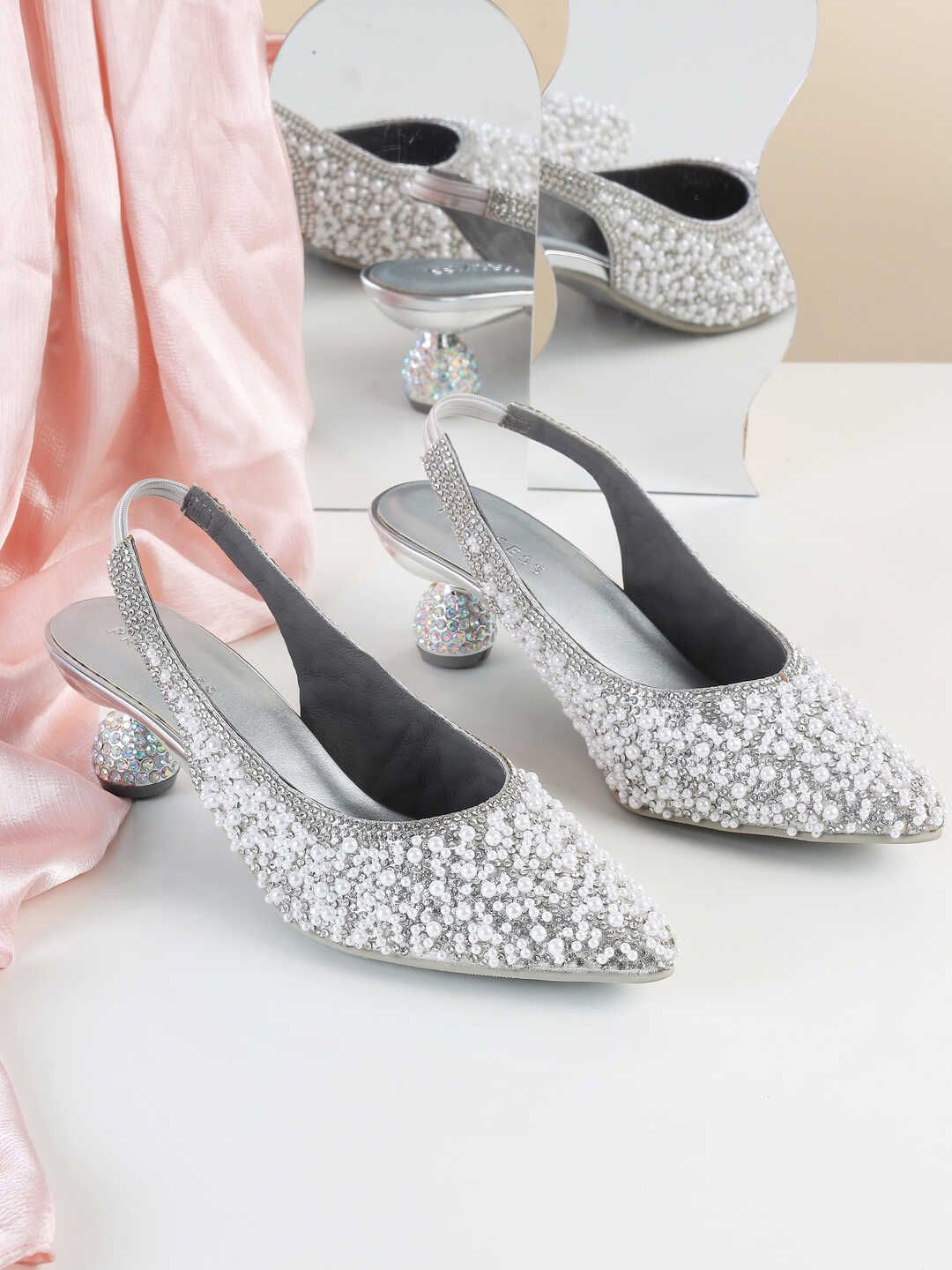 

Metro Women Embellished Block Pumps, Silver