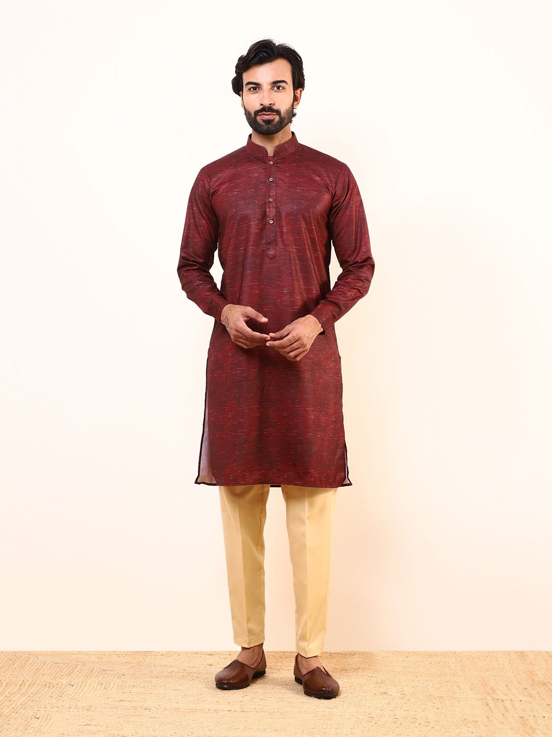 

Satwaa Mandarin Collar Long Roll-Up Sleeves Straight Kurta, Maroon