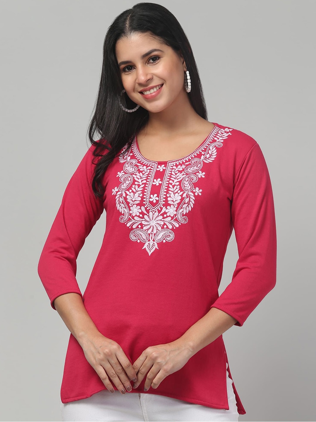 

FAMBEE Women Embroidered Thread Work Woollen Kurta, Pink