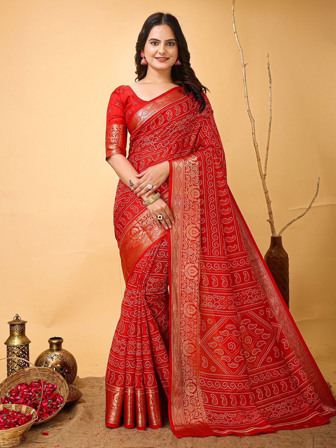 

KALINI Bandhani Silk Blend Bandhani Saree, Red