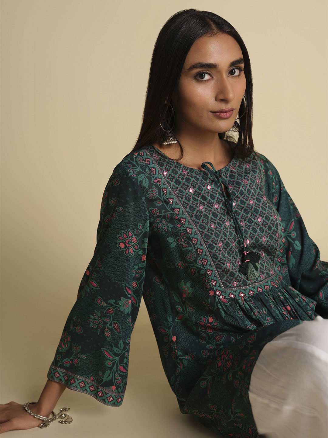 

Global Desi Floral Embroidered Round Neck A-Line Kurti, Green