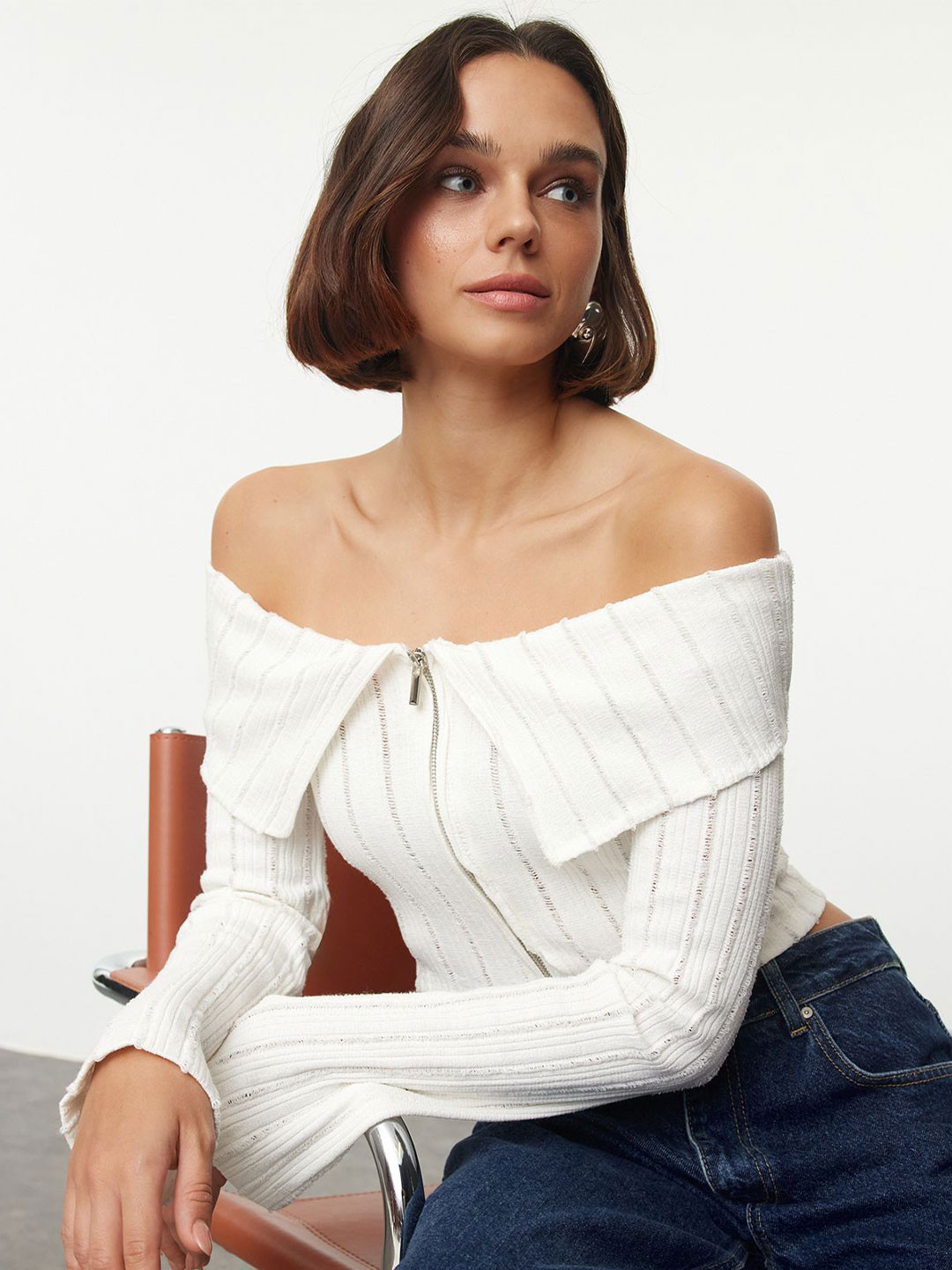 

Trendyol Women Ribbed Off-Shoulder Bardot Crop Top, White