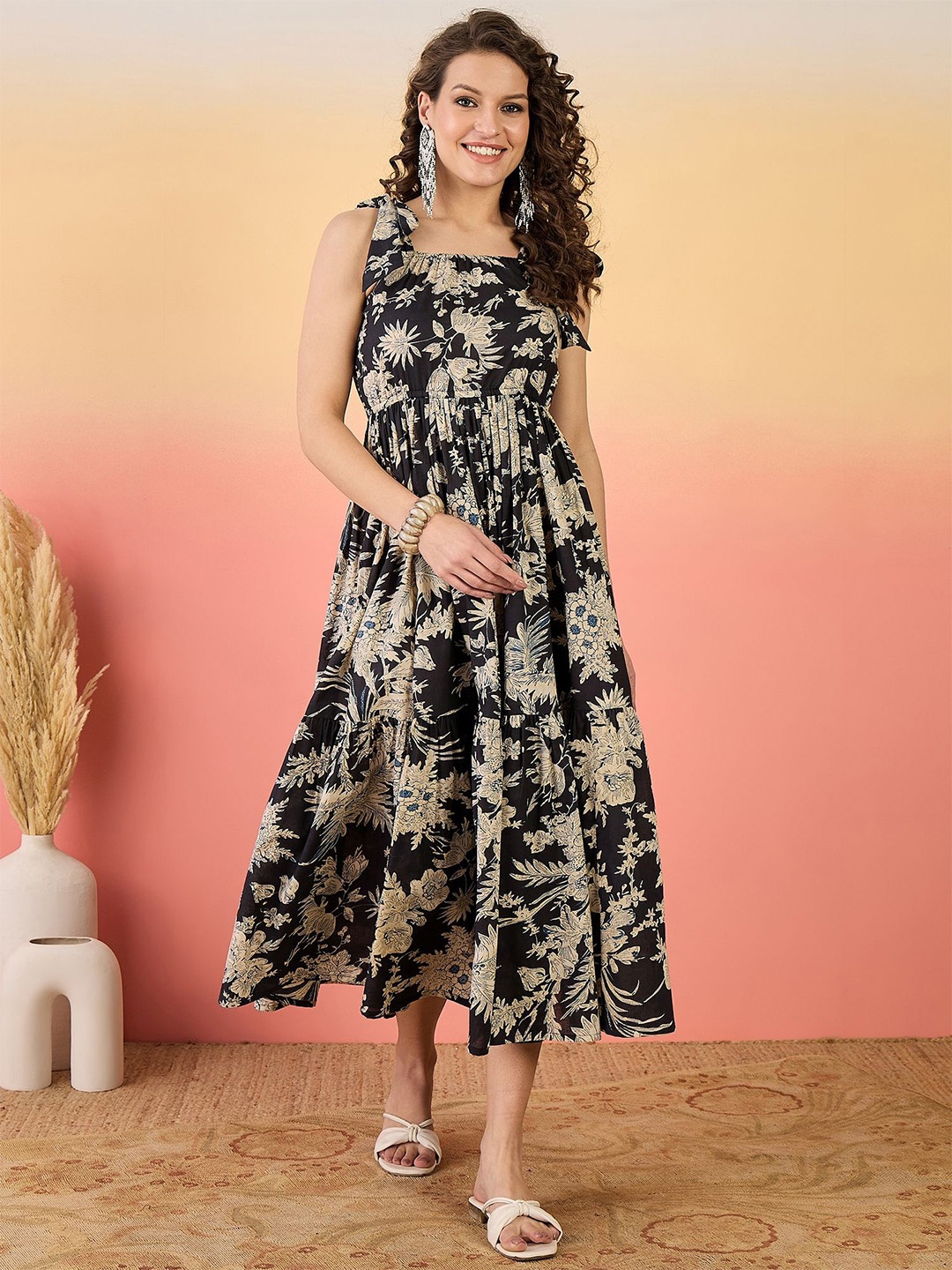 

Sangria Women Floral Printed Cotton Fit & Flare Midi Dress, Black