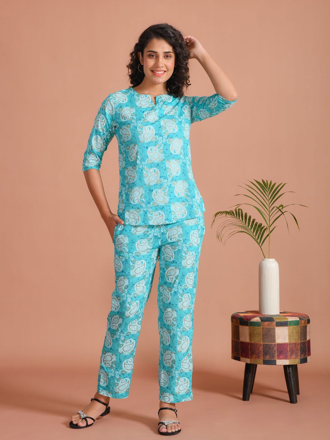 

SANSKRUTIHOMES Women aisley Printed Pure Cotton Top & Trousers Night suits, Turquoise blue