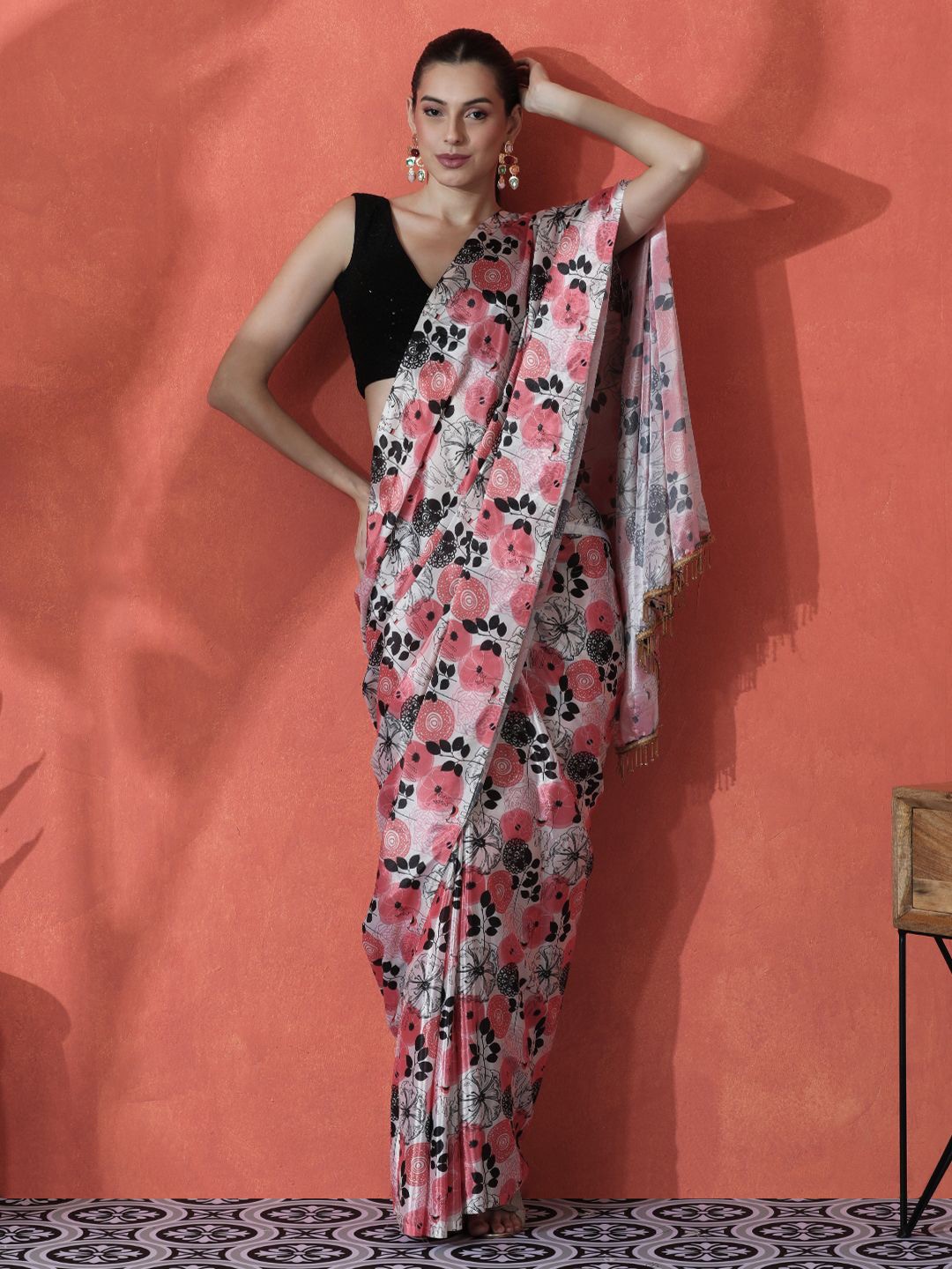 

Sangria Ready to wear Satin Floral Digital Printed Saree, White