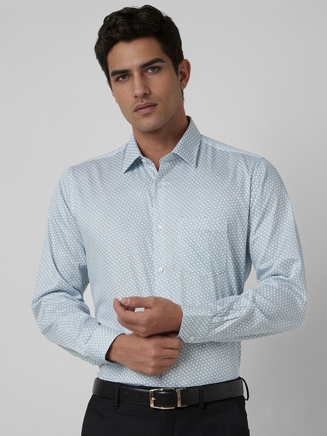 

Van Heusen Men Spread Collar Geometric Printed Cotton Formal Shirt, Blue