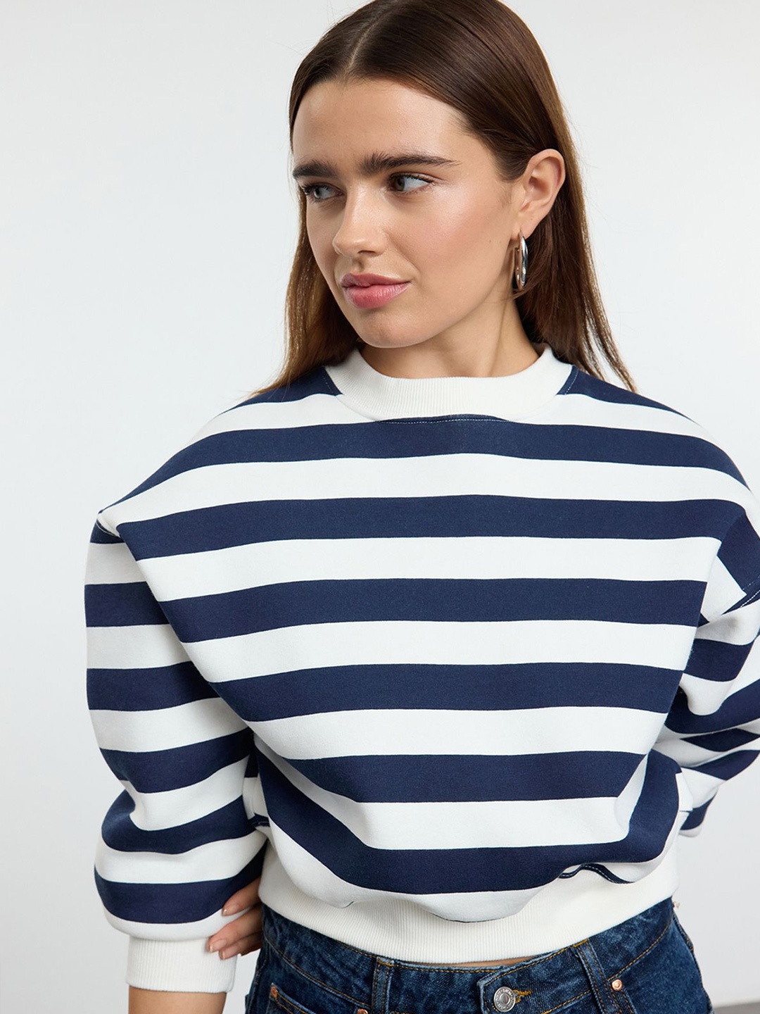 

Trendyol Women Striped Crop Sweatshirt, White