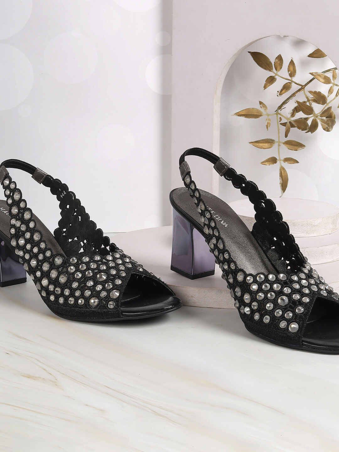 

Mochi Women Block Heel Peep Toes, Black