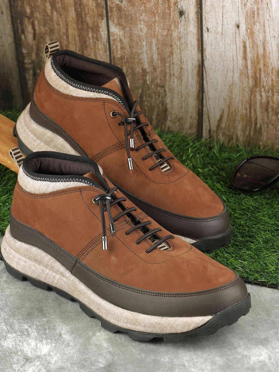

Metro Men Colourblocked Leather Sneakers, Tan