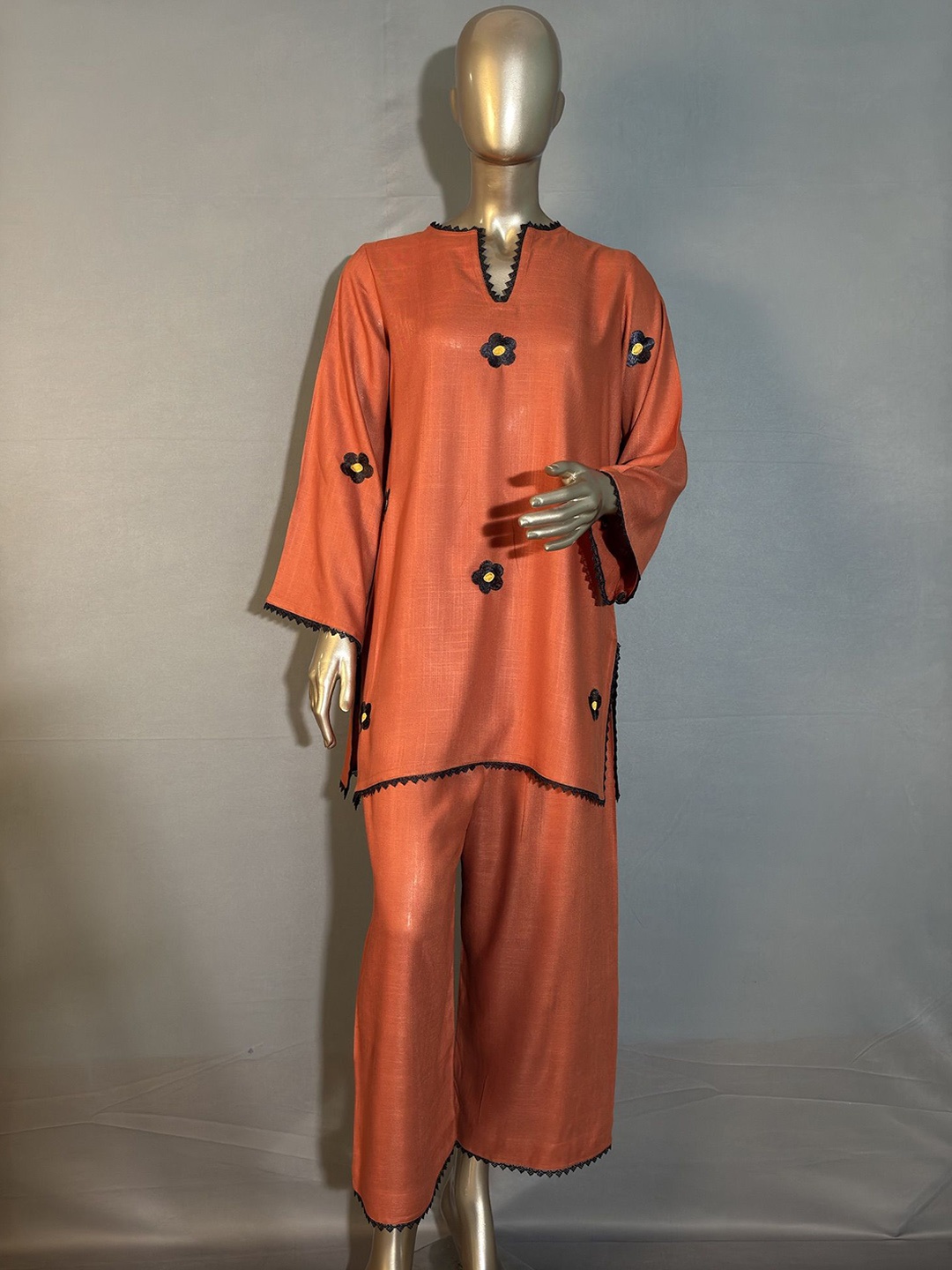 

Kihums Floral Embroidered Thread Work Straight Kurta With Palazzos, Orange