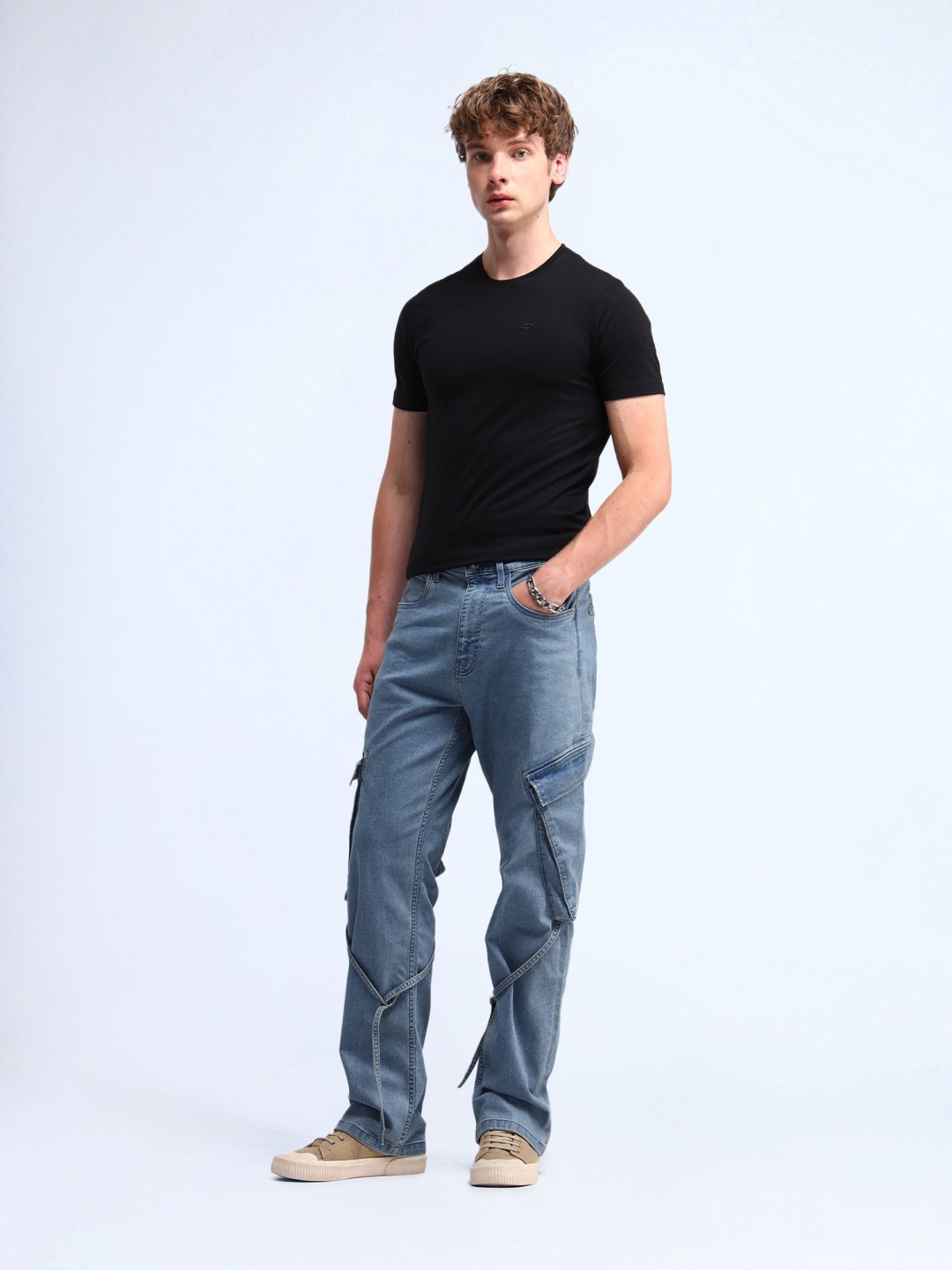 

Flying Machine Men Cotton Regular Fit Light Fade Cargo Jeans, Blue