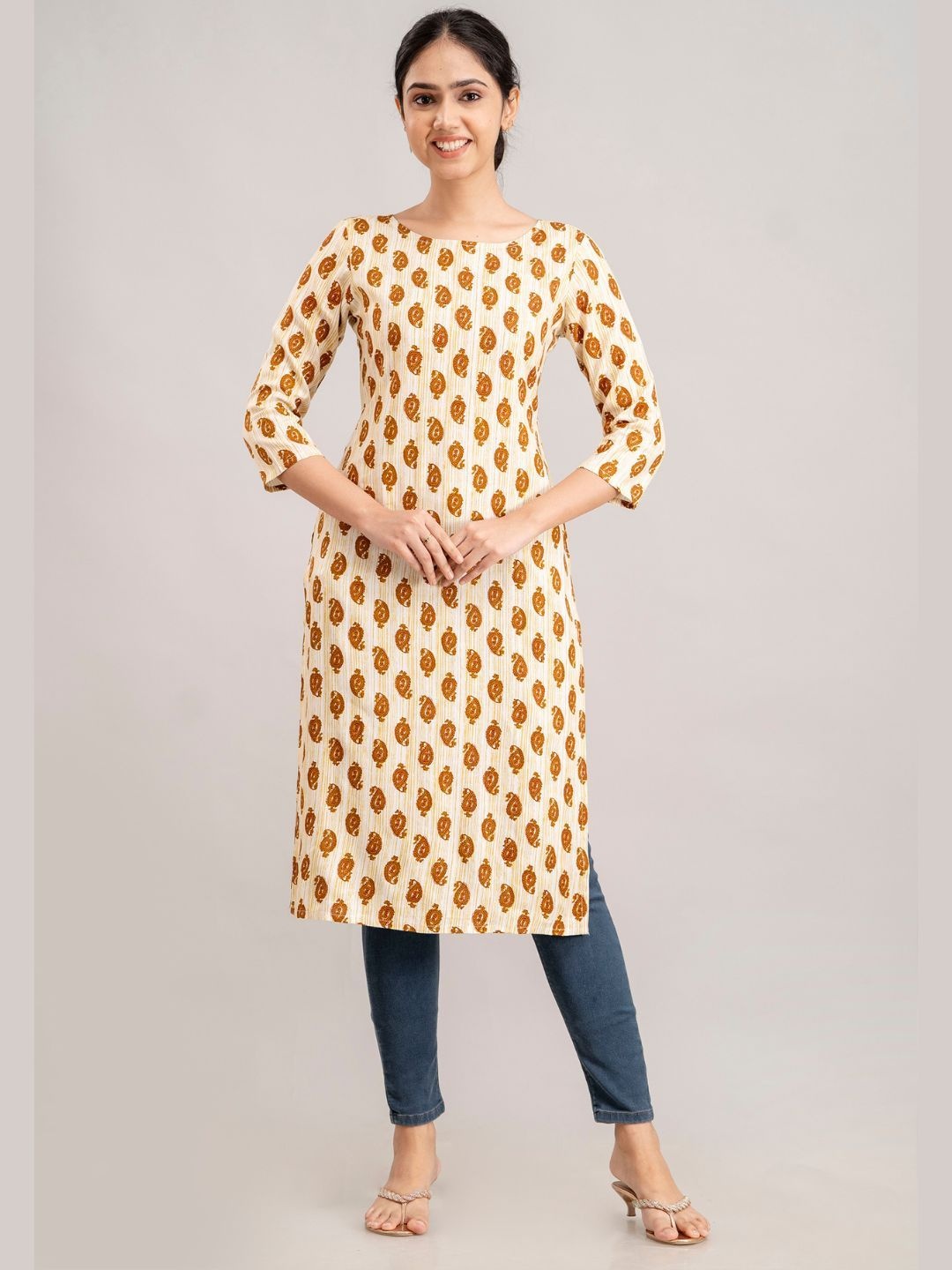 

RAAKA Floral Printed Boat Neck Straight Kurta, Cream