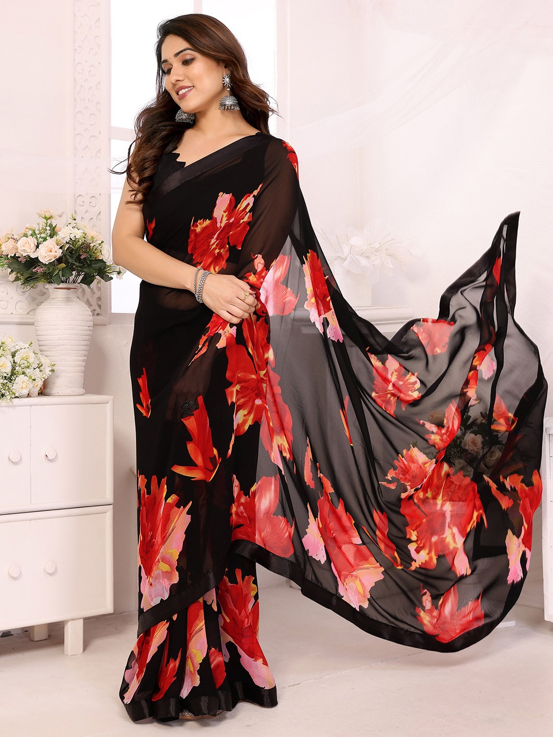 

Munir Floral Printed Ready to Wear Saree, Black