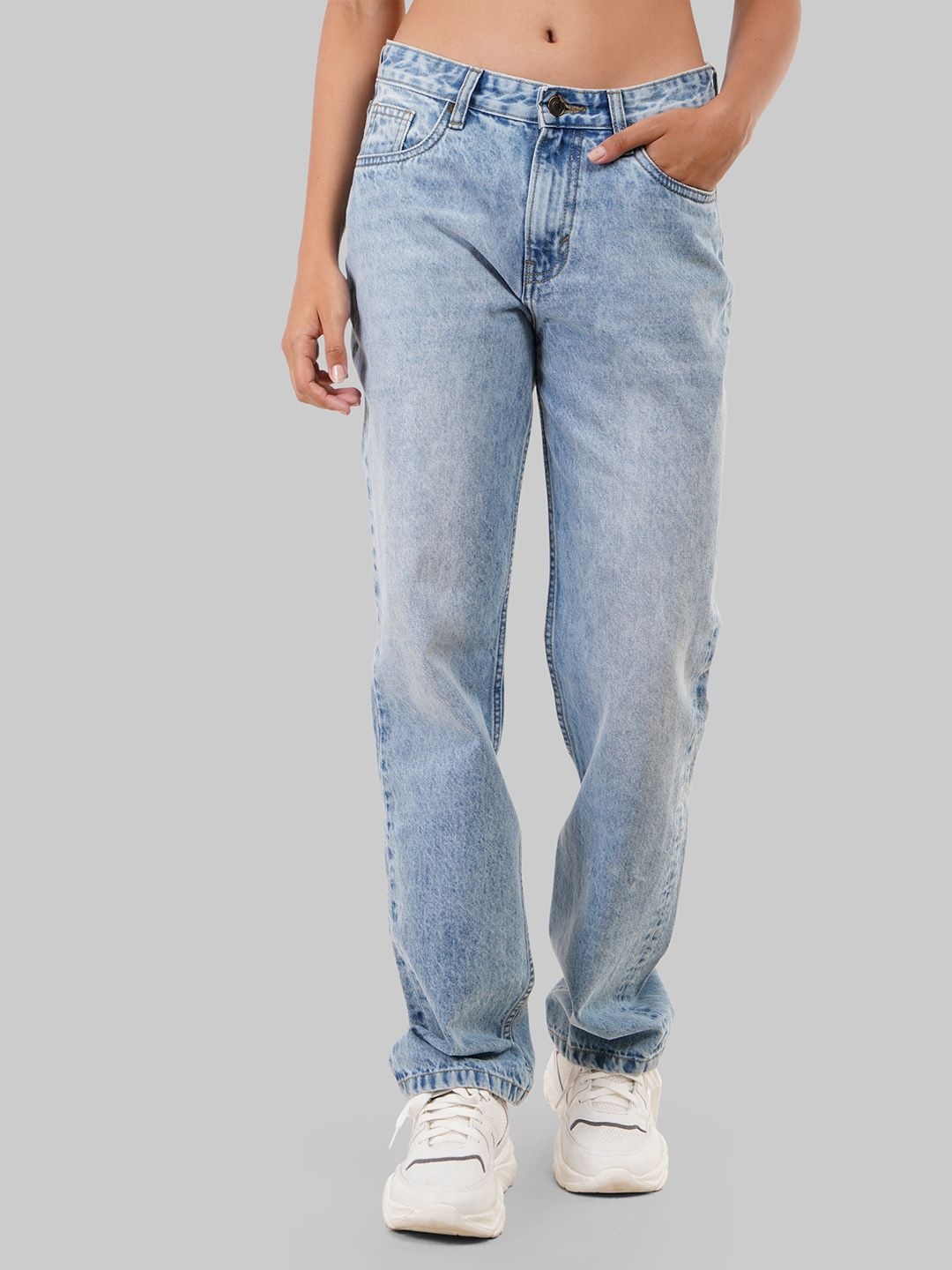 

Underrated Club Women Straight Fit Low Distress Heavy Fade Jeans, Blue